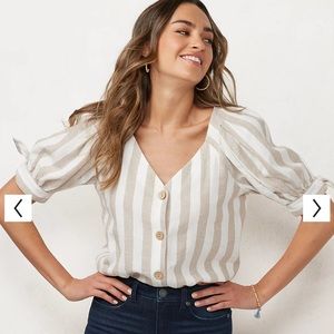 LC knot sleeve button front top